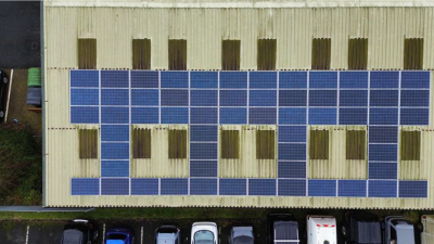 Solar panels at Berwick station.png